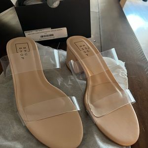 Shu Shop Clear “heather” Sandals, size 5.5